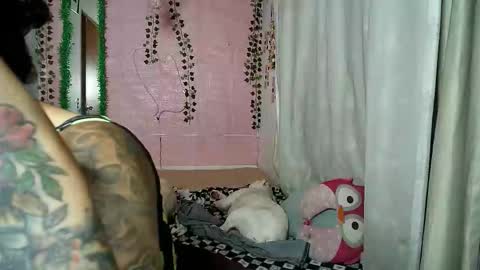 Snapshot of sexy_lolas chatting on October 8, 1:36 am sexy lolas online show from October 8, 1:36 am