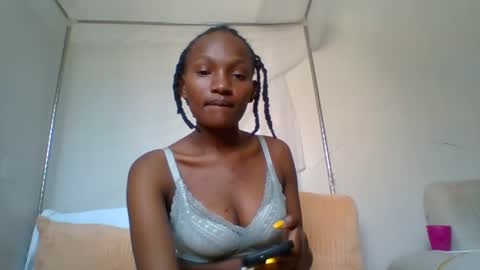 sexy_lucy012 online show from January 13, 12:35 pm
