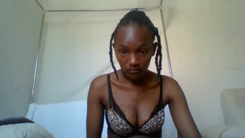 sexy_lucy012 online show from January 16, 11:04 am