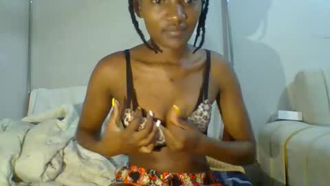 sexy_lucy012 online show from January 19, 2:25 am