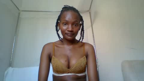 sexy_lucy012 online show from January 20, 9:56 am