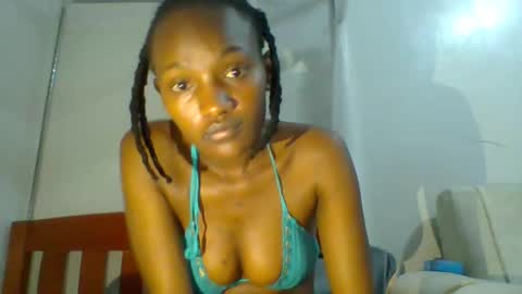 sexy_lucy012 online show from January 24, 7:39 pm