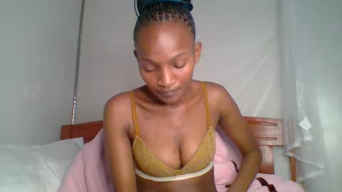 sexy_lucy012 online show from February 7, 4:35 pm