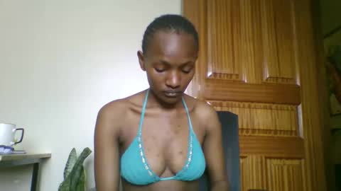 sexy_lucy012 online show from September 20, 12:50 pm