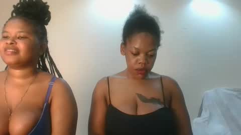 sexy_lyna online show from February 26, 10:36 am