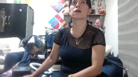 Snapshot of sexy_mary_69 chatting on October 14, 2:12 am Mary online show from October 14, 2:12 am
