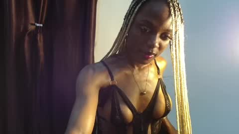 Snapshot of sexy_maureen chatting on April 26, 6:16 pm maggi online show from April 26, 6:16 pm