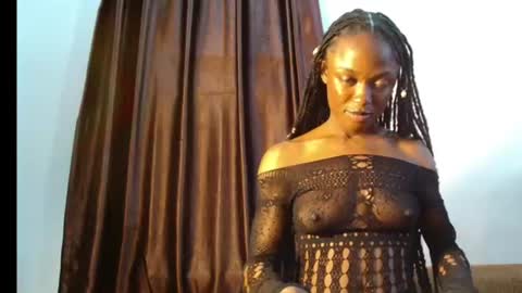 Snapshot of sexy_maureen chatting on July 7, 7:45 am maggi online show from July 7, 7:45 am