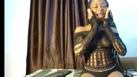 Snapshot of sexy_maureen chatting on July 9, 7:45 am maggi online show from July 9, 7:45 am