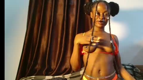 Snapshot of sexy_maureen chatting on July 24, 7:50 am maggi online show from July 24, 7:50 am