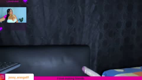 Jenny I am a freelance model online show from December 20, 11:37 pm