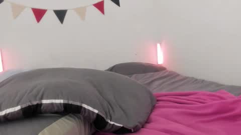 Ellie Mia online show from October 9, 5:33 pm