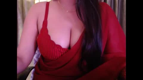 myra online show from April 25, 5:10 am