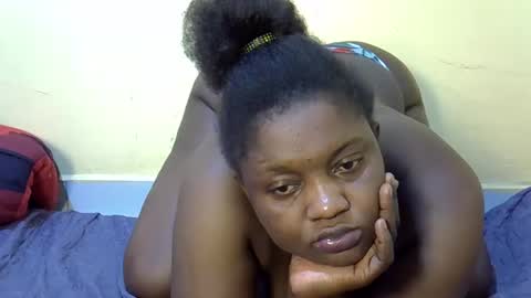 Snapshot of sexy_naila2 chatting on March 28, 8:58 am sexy_naila2 online show from March 28, 8:58 am