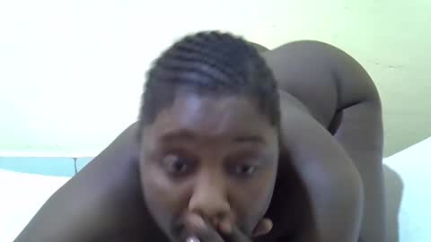 Snapshot of sexy_naila2 chatting on April 20, 12:41 pm sexy_naila2 online show from April 20, 12:41 pm