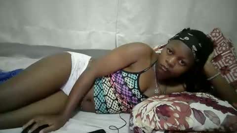 Snapshot of sexy_nanah chatting on May 25, 11:55 pm sexy_nanah online show from May 25, 11:55 pm