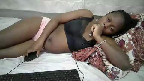 Snapshot of sexy_nanah chatting on May 27, 12:18 am sexy_nanah online show from May 27, 12:18 am