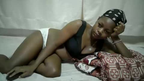 Snapshot of sexy_nanah chatting on June 2, 4:36 am sexy_nanah online show from June 2, 4:36 am