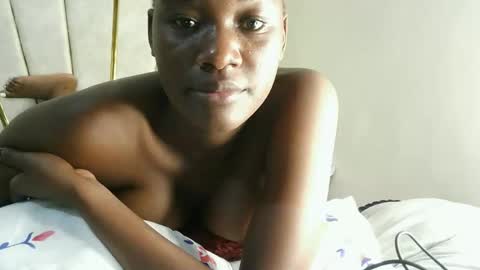 Snapshot of sexy_nyla chatting on March 11, 11:27 am Nyla online show from March 11, 11:27 am