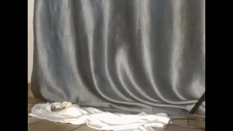 sexy_petitqueen online show from February 15, 7:51 am