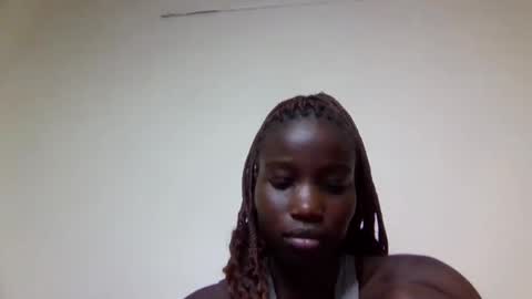 Snapshot of sexy_petittie chatting on September 10, 7:14 pm sexy_petittie online show from September 10, 7:14 pm