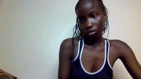 Snapshot of sexy_petittie chatting on October 14, 6:47 am sexy_petittie online show from October 14, 6:47 am