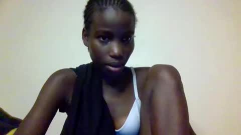 Snapshot of sexy_petittie chatting on November 6, 11:44 am sexy_petittie online show from November 6, 11:44 am