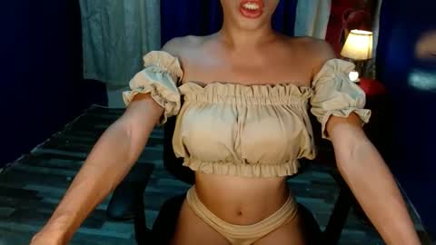 bella online show from February 22, 10:40 am