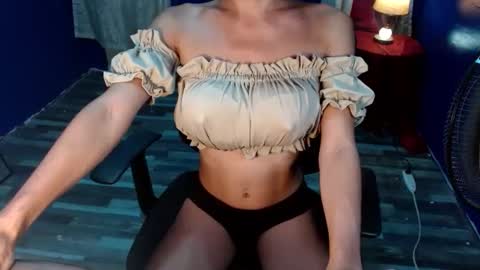bella online show from March 6, 4:49 pm