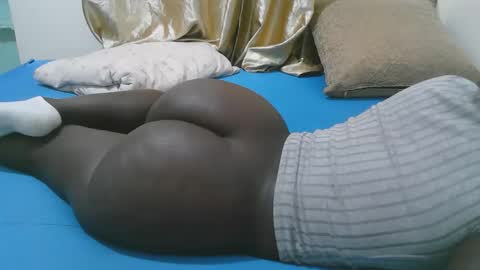 Snapshot of sexy_quincy1 chatting on November 27, 12:56 am Sexy Quincy online show from November 27, 12:56 am