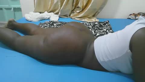 Snapshot of sexy_quincy1 chatting on December 2, 1:33 am Sexy Quincy online show from December 2, 1:33 am