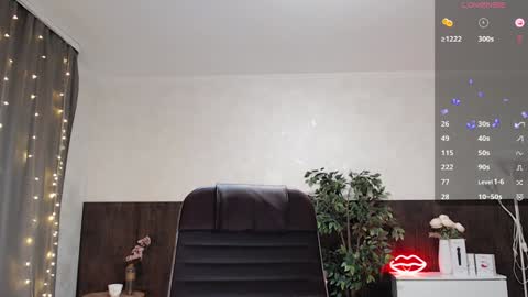 Annie - Your Dream Girl online show from December 4, 4:54 am