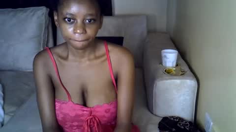 Snapshot of sexy_short chatting on April 18, 4:16 am Janet online show from April 18, 4:16 am