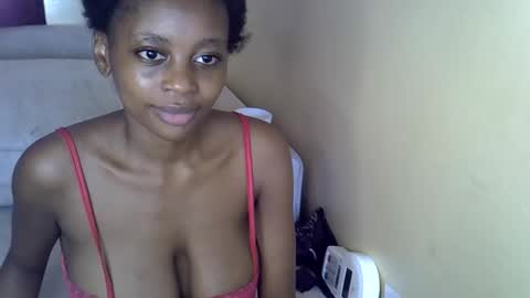Snapshot of sexy_short chatting on April 24, 1:35 pm Janet online show from April 24, 1:35 pm