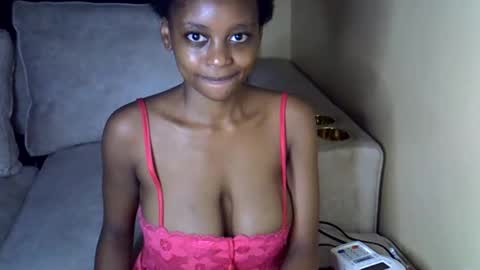 Snapshot of sexy_short chatting on April 25, 1:52 am Janet online show from April 25, 1:52 am
