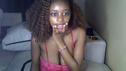 Snapshot of sexy_short chatting on May 17, 3:48 am Janet online show from May 17, 3:48 am