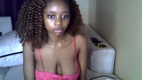 Snapshot of sexy_short chatting on June 1, 5:42 am Janet online show from June 1, 5:42 am