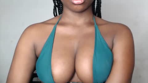 naomi online show from October 19, 11:11 am