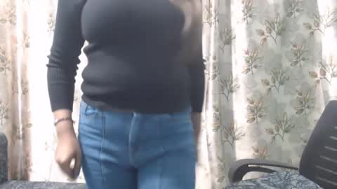Snapshot of sexy_soniya chatting on January 12, 6:39 am Soniya online show from January 12, 6:39 am