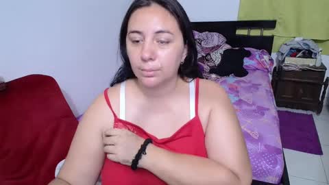 janel online show from December 19, 1:28 am