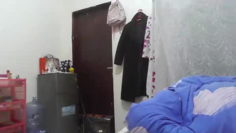 Snapshot of sexy_titz chatting on May 24, 5:18 pm sexy_titz online show from May 24, 5:18 pm