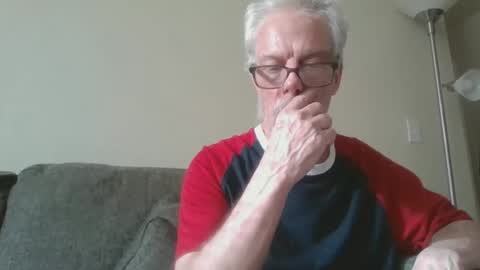 Snapshot of sexy_white_daddy chatting on February 23, 9:48 pm Daddy online show from February 23, 9:48 pm