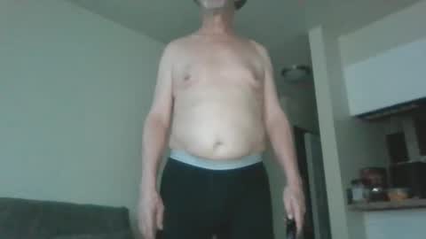Snapshot of sexy_white_daddy chatting on February 26, 2:26 am Daddy online show from February 26, 2:26 am