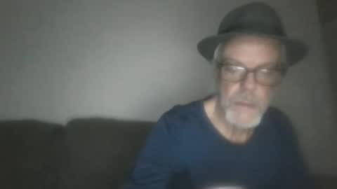 Snapshot of sexy_white_daddy chatting on February 27, 11:52 am Daddy online show from February 27, 11:52 am