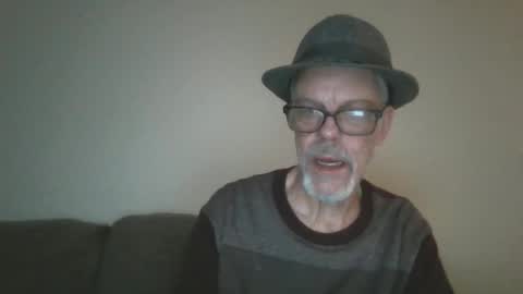 Snapshot of sexy_white_daddy chatting on February 28, 3:48 am Daddy online show from February 28, 3:48 am