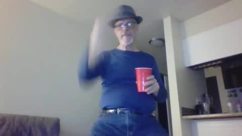 Snapshot of sexy_white_daddy chatting on March 6, 2:51 am Daddy online show from March 6, 2:51 am