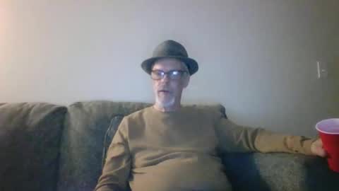 Snapshot of sexy_white_daddy chatting on March 12, 5:24 am Daddy online show from March 12, 5:24 am