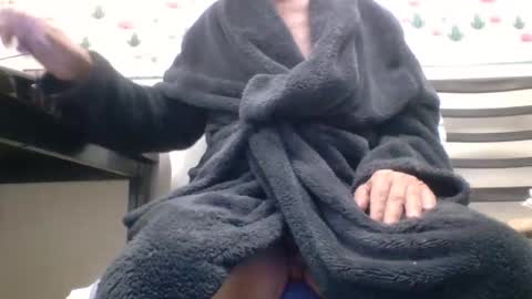 Snapshot of sexy_white_daddy chatting on September 28, 9:53 pm Daddy online show from September 28, 9:53 pm