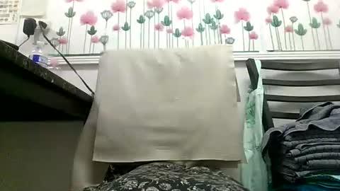 Snapshot of sexy_white_daddy chatting on November 11, 1:49 am Daddy online show from November 11, 1:49 am