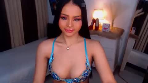 YOUR MISTRESS GODDESSS ADRIANA online show from December 2, 2:09 am